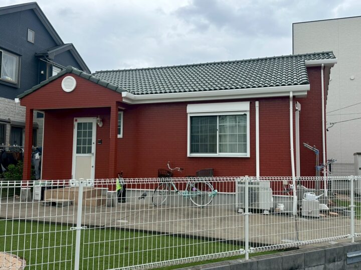 あま市でラジカル制御型シリコン塗料で外壁塗装とシーリング工事を行いました。　