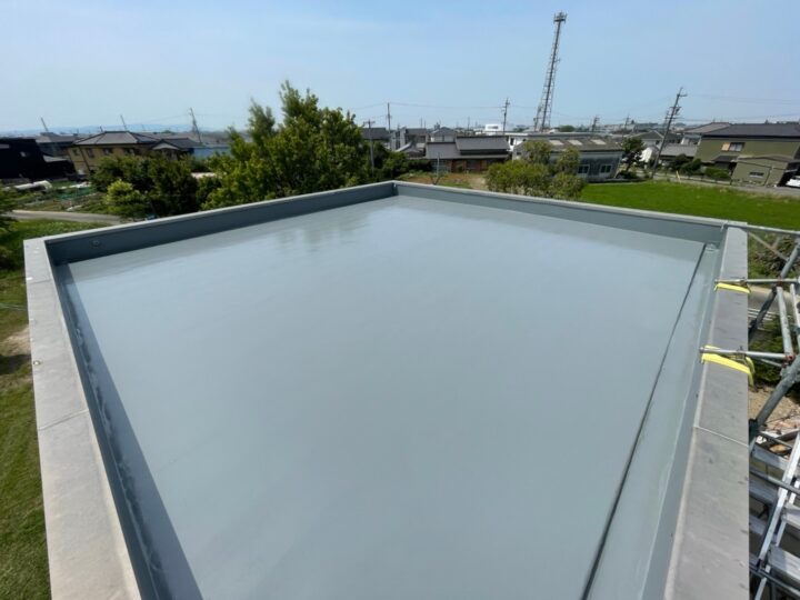 豊田市K様邸で屋上防水工事とウレタン密着工法を行いました。