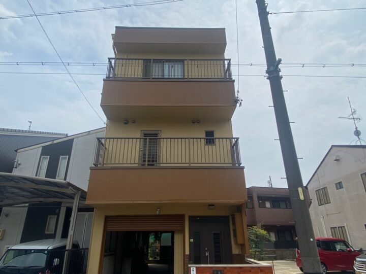名古屋市A様邸で外壁塗装工事・シーリング工事・付属塗装工事を行いました。