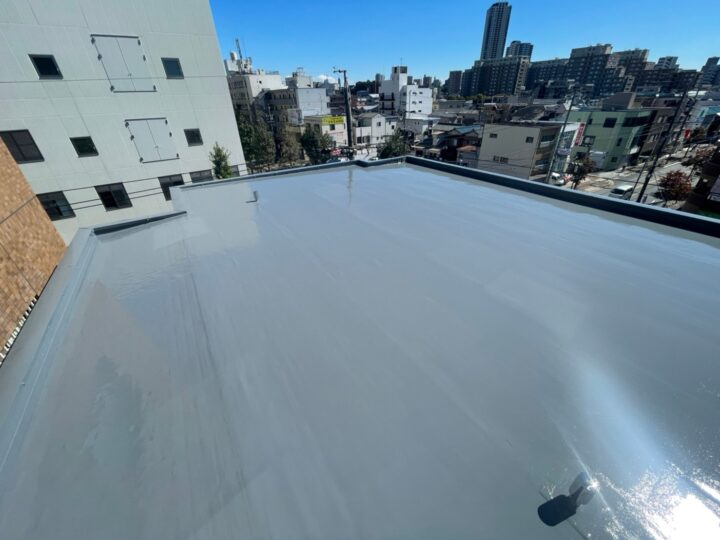 名古屋市千種区マンションで屋上防水工事とウレタン通気緩衝工法を行いました。