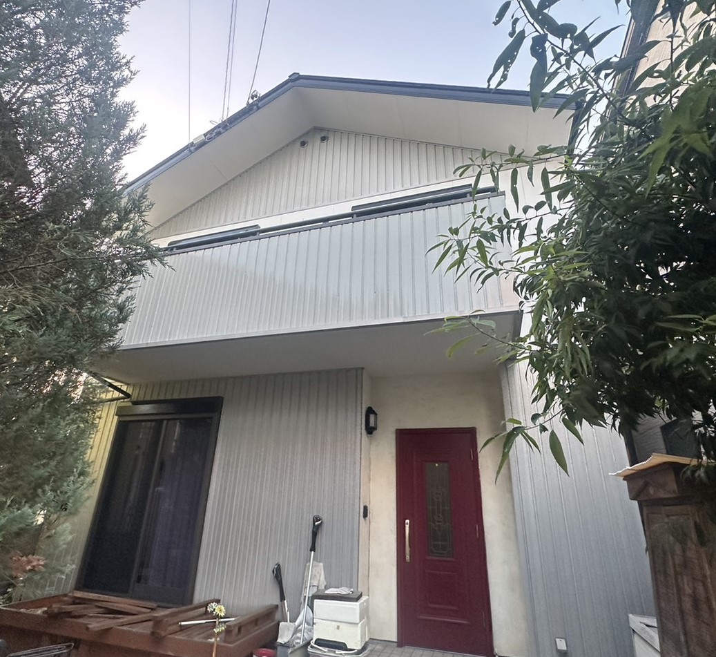 名古屋市中村区K様邸にて外壁塗装工事を行いました。
